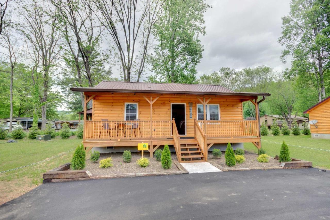 Bears Den Cabin With Porch About 5 Mi To Bryson City! Exterior foto